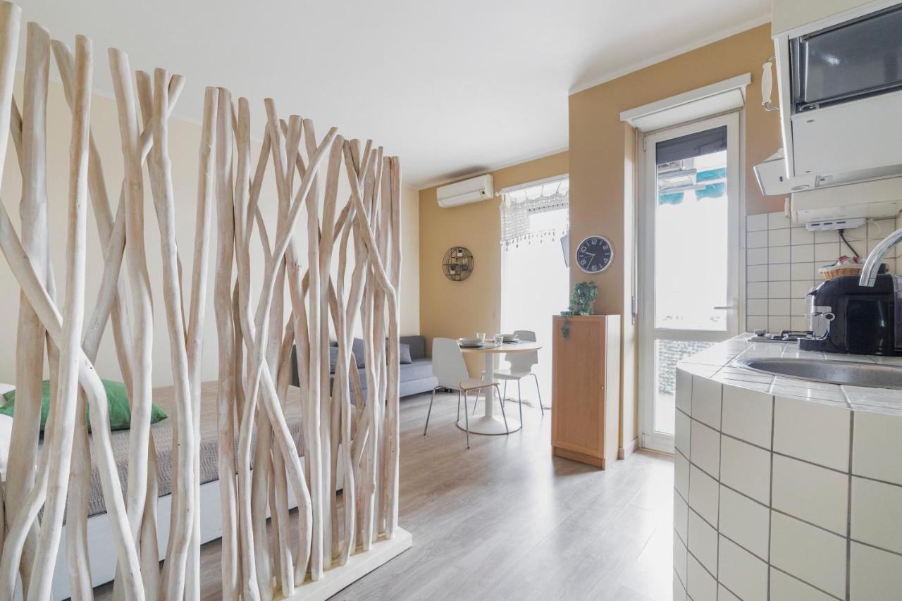 Pasteur Modern Studio With Terrace! Milaan Buitenkant foto